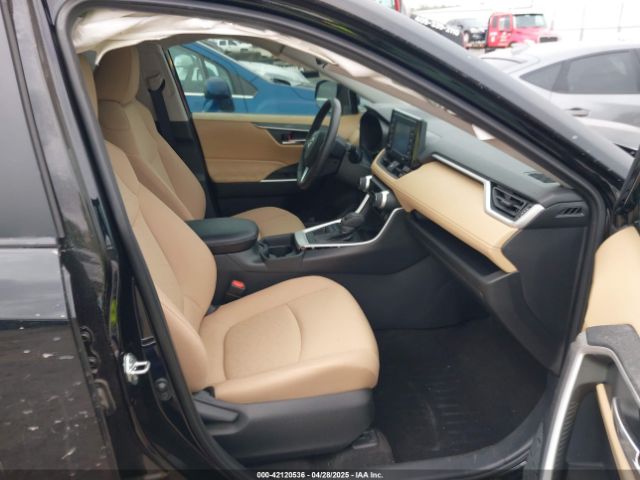 2T3P1RFVXMW227426 Toyota Rav4 Xle
