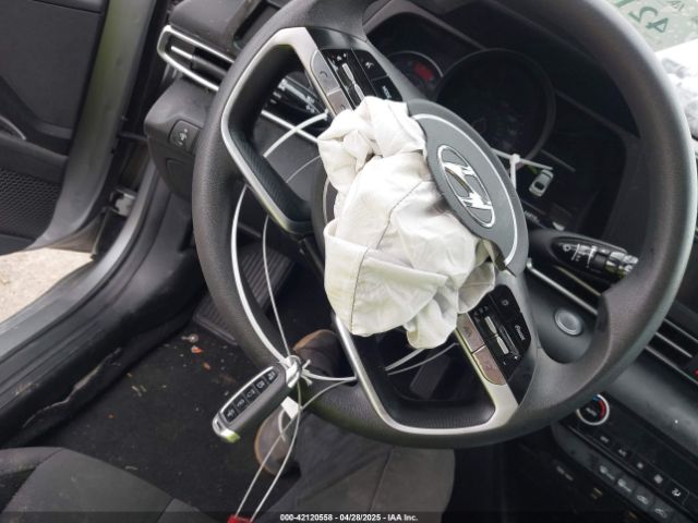 5NPLM4AG1PH103915 Hyundai ELANTRA SEL