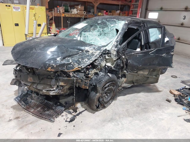 5YFBURHE1KP940527 Toyota COROLLA LE