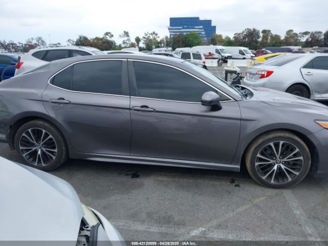 4T1B11HK8KU729761 Toyota CAMRY SE