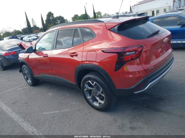 2024 CHEVROLET TRAX KL77LHE21RC120316 Photo 2