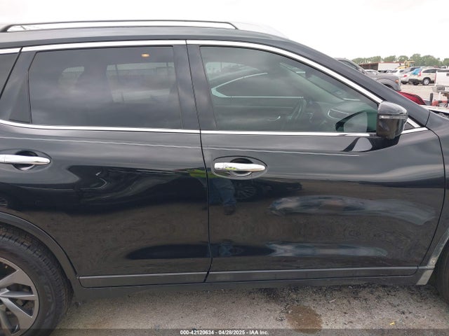 5N1AT2MT8GC822450 Nissan Rogue Sl