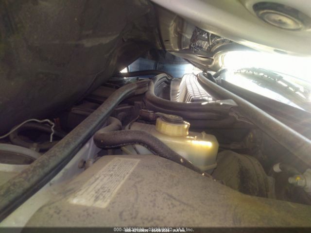 2002 BMW 3 SERIES WBAET374X2NJ21581 Photo 9