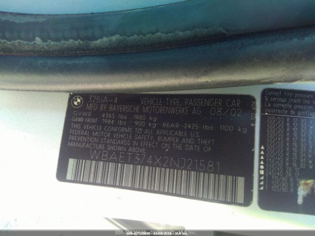 2002 BMW 3 SERIES WBAET374X2NJ21581 Photo 8
