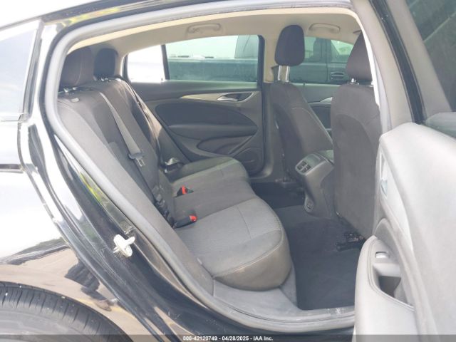 W04GL6SX5J1109806 Buick Regal Sportback Preferred