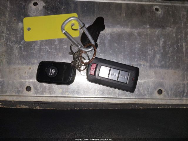 JA4AZ3A36KJ000502 Mitsubishi Outlander Se
