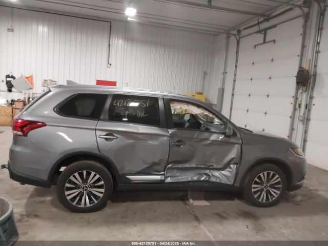 JA4AZ3A36KJ000502 Mitsubishi Outlander Se