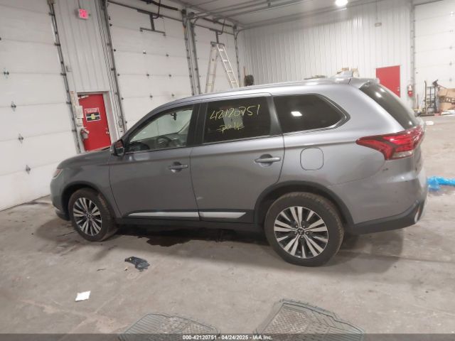 JA4AZ3A36KJ000502 Mitsubishi Outlander Se