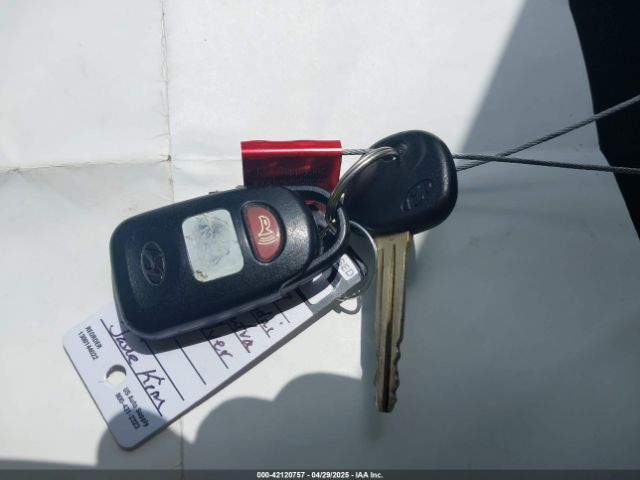 5NPD74LF1HH105861 Hyundai ELANTRA SE