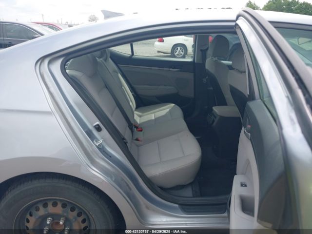 5NPD74LF1HH105861 Hyundai ELANTRA SE