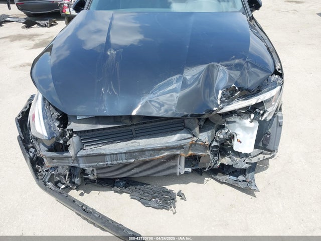 WAUBUDGY9PA036562 Audi 40 tfsi