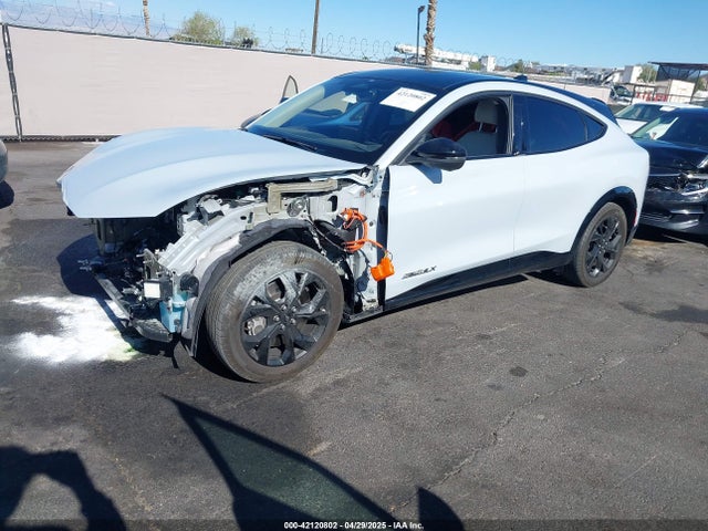 Ford Mustang Mach-e Premium 2023 3FMTK3R77PMA79744 Image 2