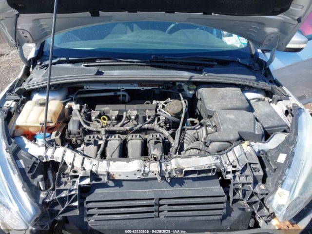 1FADP3K27FL249390 Ford FOCUS SE