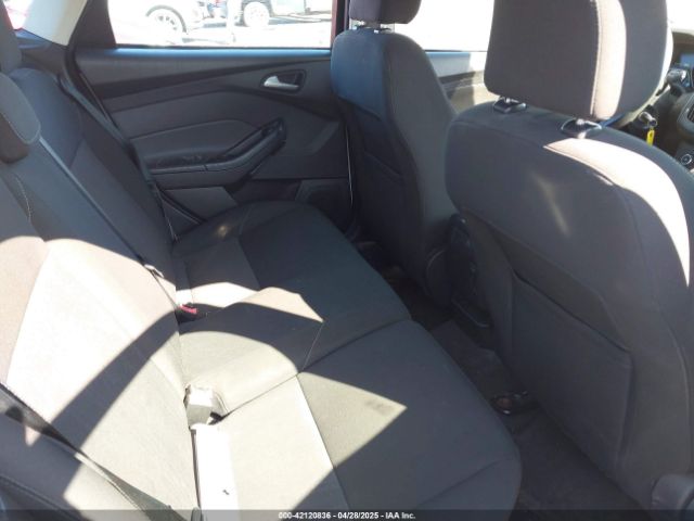 1FADP3K27FL249390 Ford FOCUS SE