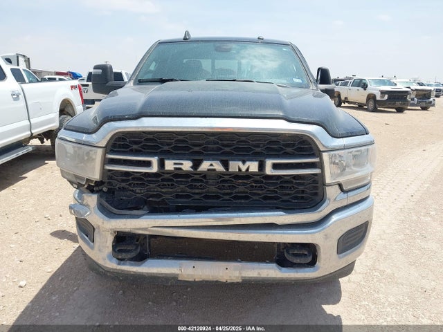 3C6UR5CJ2PG532744 RAM 2500 Tradesman  4x4 6'4 Box