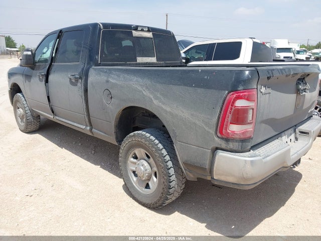 3C6UR5CJ2PG532744 RAM 2500 Tradesman  4x4 6'4 Box