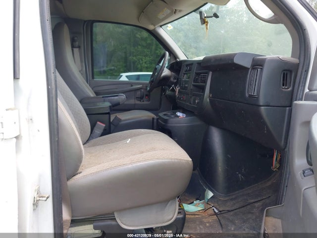 1GCWGFCF7F1215743 Chevrolet Express 2500 Work Van