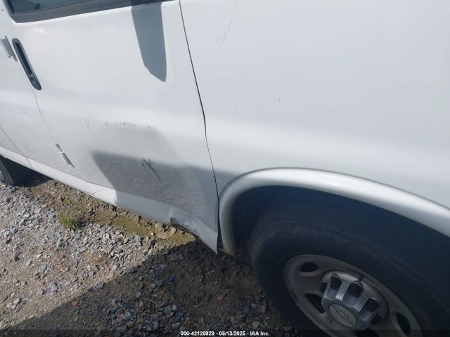 1GCWGFCF7F1215743 Chevrolet Express 2500 Work Van