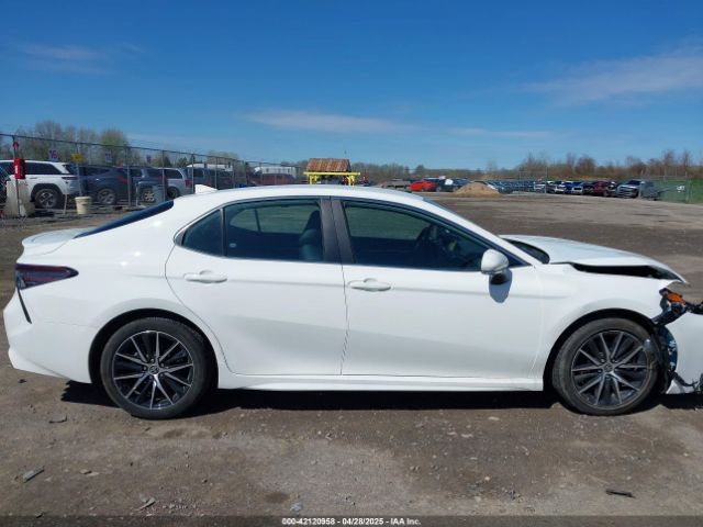 4T1G11BK8RU121389 Toyota CAMRY SE