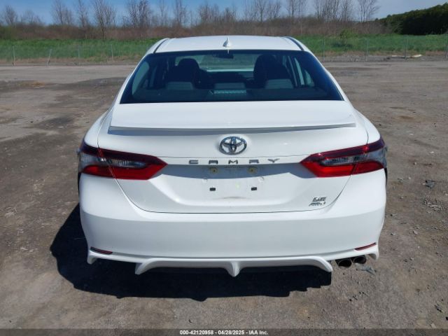 4T1G11BK8RU121389 Toyota CAMRY SE