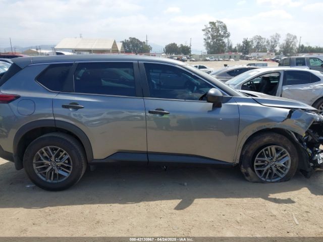 5N1BT3AA0PC883028 Nissan Rogue S Fwd