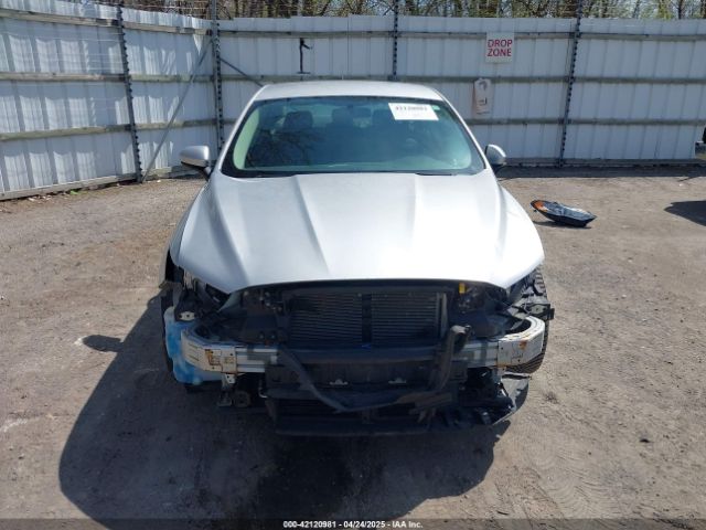 3FA6P0H77JR226390 Ford FUSION SE