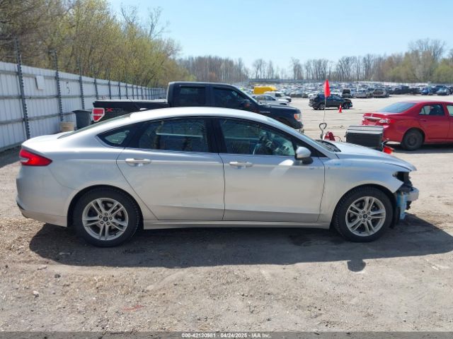 3FA6P0H77JR226390 Ford FUSION SE