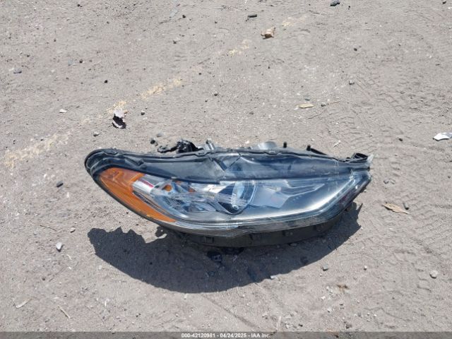 3FA6P0H77JR226390 Ford FUSION SE
