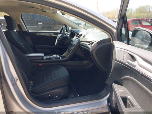 3FA6P0H77JR226390 Ford FUSION SE