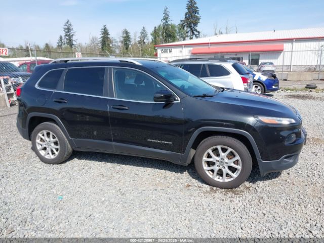 1C4PJLCB5GW208005 Jeep Cherokee Latitude