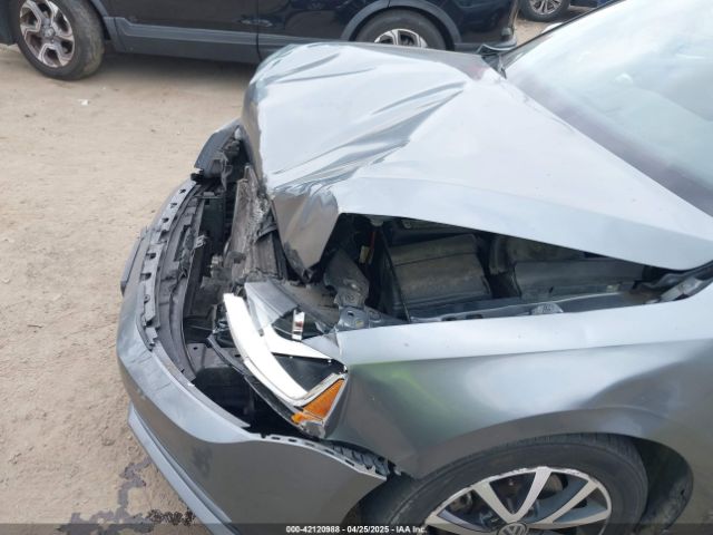 3VWDB7AJ1HM259923 Volkswagen Jetta 1.4t Se