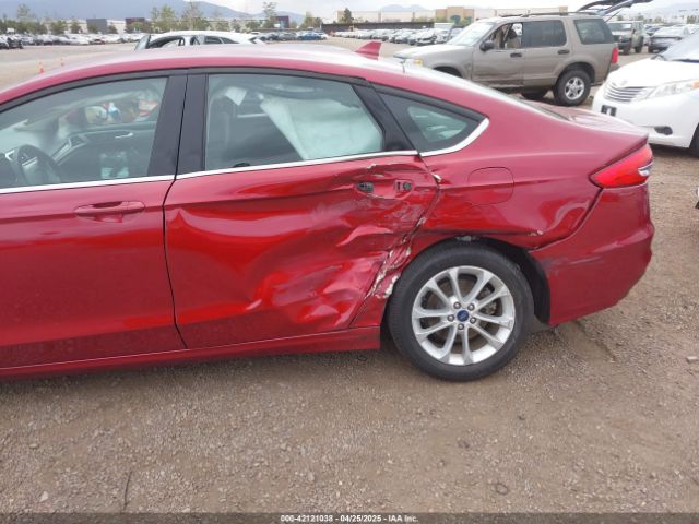3FA6P0LU0KR200678 Ford Fusion Hybrid Se