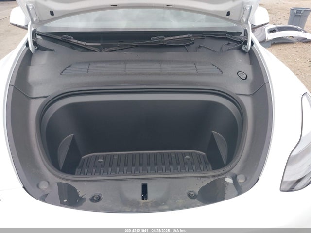 2024 TESLA MODEL Y 7SAYGDEFXRF170662 Photo 9