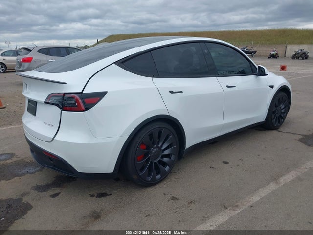 2024 TESLA MODEL Y 7SAYGDEFXRF170662 Photo 3