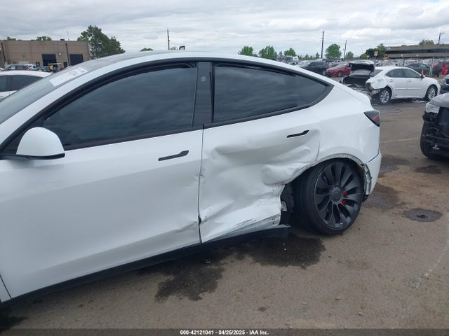 2024 TESLA MODEL Y 7SAYGDEFXRF170662 Photo 5