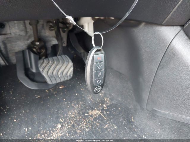 JN1BJ1CP9HW019565 Nissan Rogue Sport Sl