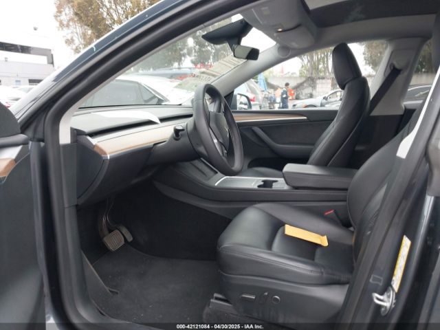 7SAYGDED3PF962583 Tesla Model Y Rwd