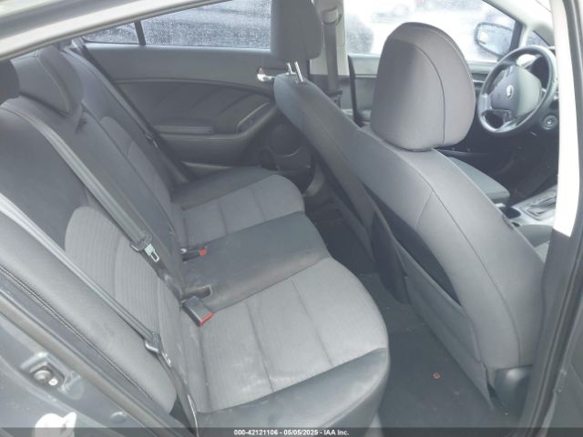 KNAFX4A6XE5225677 KIA FORTE LX