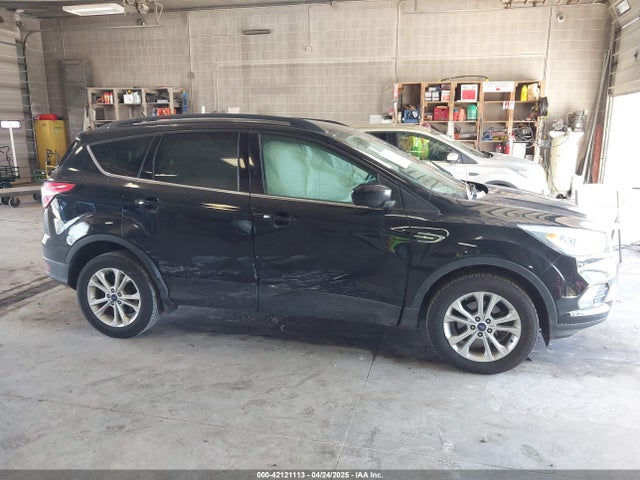 1FMCU0GD2HUB99305 Ford ESCAPE SE