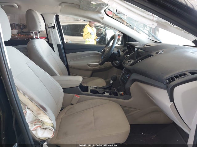 1FMCU0GD2HUB99305 Ford ESCAPE SE