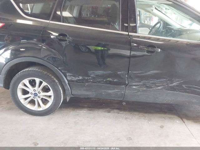 1FMCU0GD2HUB99305 Ford ESCAPE SE
