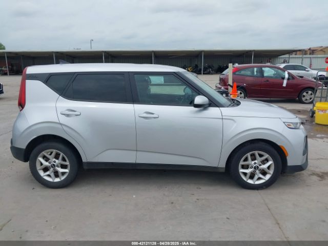 KNDJ23AU8L7054546 KIA SOUL S