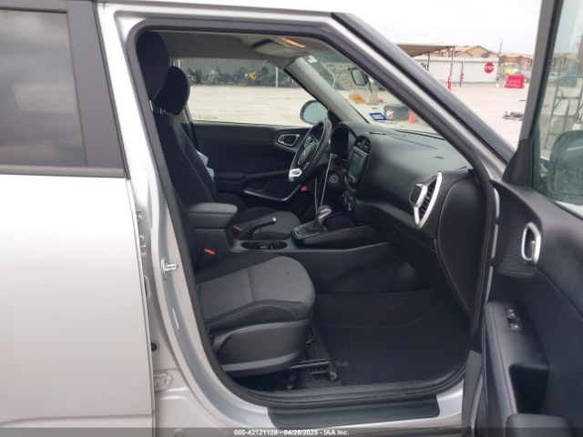 KNDJ23AU8L7054546 KIA SOUL S