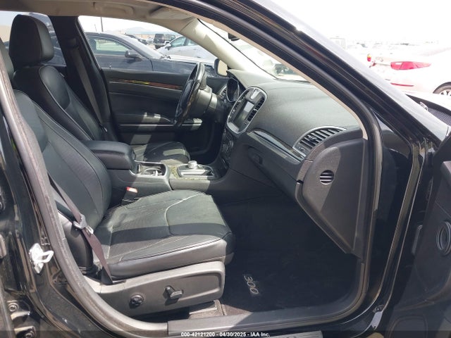 2C3CCAEG7FH818205 Chrysler 300C