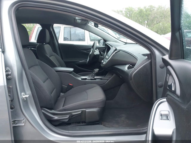1G1ZD5ST8PF208112 Chevrolet Malibu Fwd 1lt