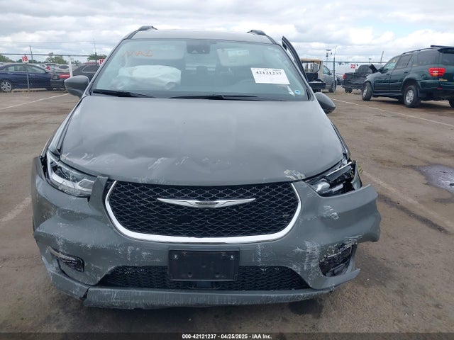 Chrysler Pacifica Touring L 2022 2C4RC1BG0NR150377 Image 13