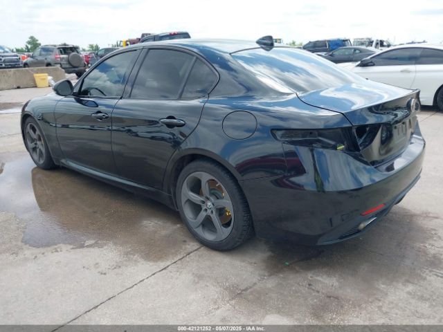 2017 ALFA ROMEO GIULIA ZARFAEBN6H7535596 Photo 2