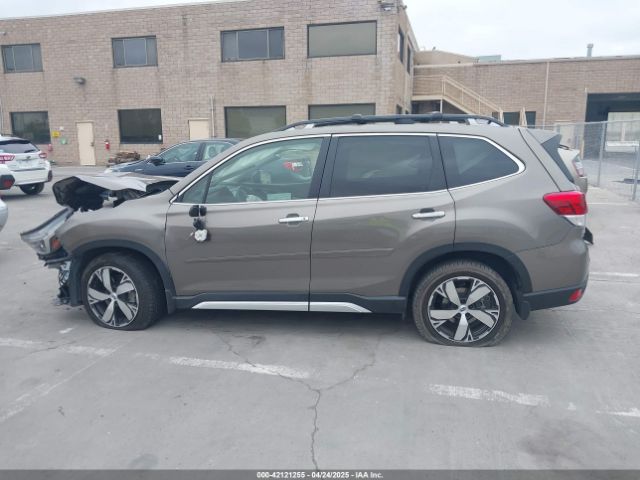 JF2SKAWC6KH495515 Subaru Forester Touring