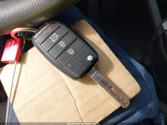 5XXGT4L3XLG386786 KIA Optima Lx
