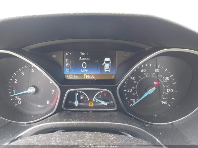 1FADP3F2XJL293337 Ford FOCUS SE